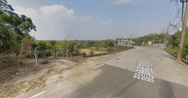 台南龍崎山坡地法拍-3