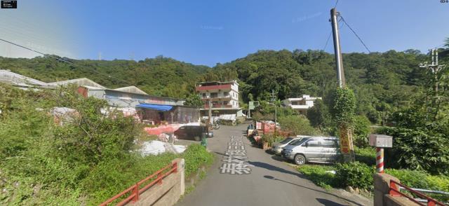 新北泰山拍賣停車種菜地-12